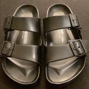 Birkenstock’s size 7